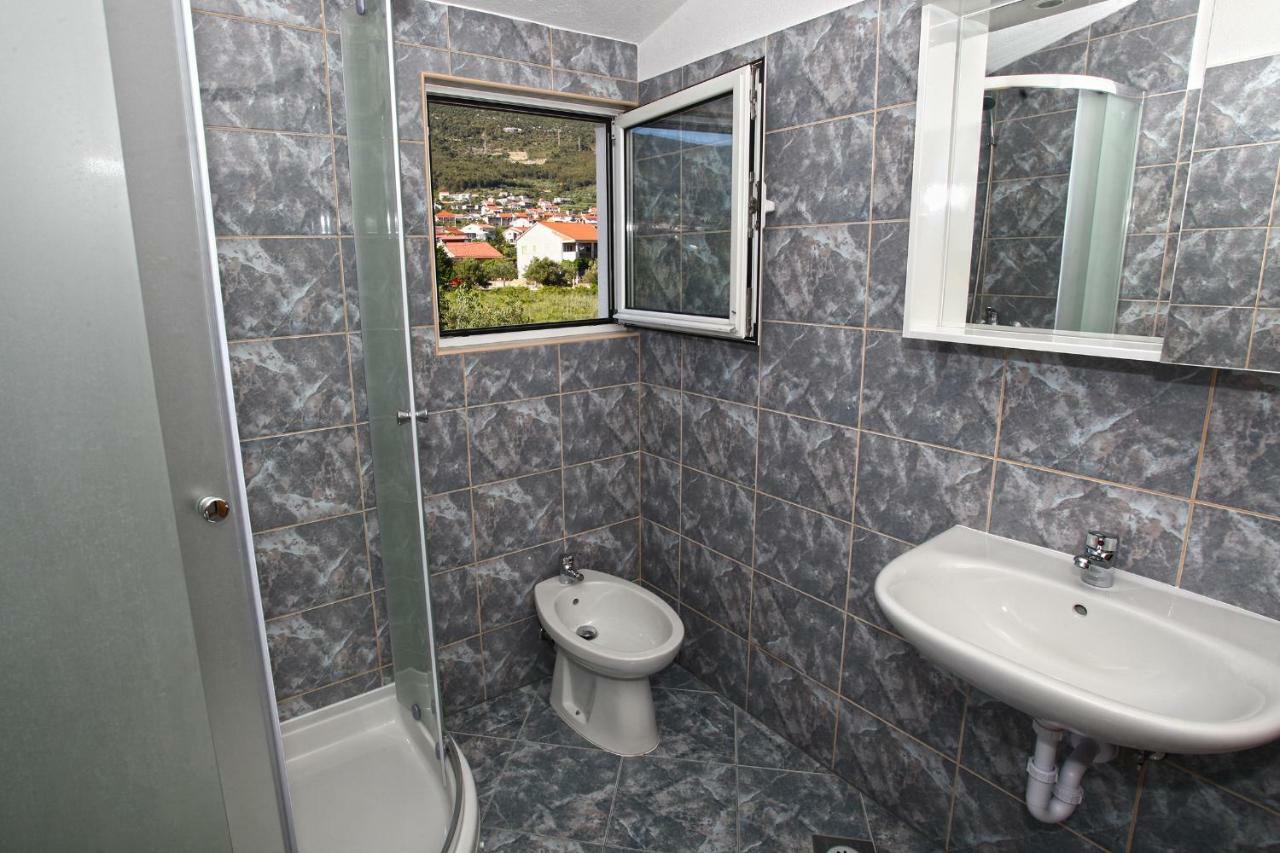 Apartments Ukic Kaštela Eksteriør billede