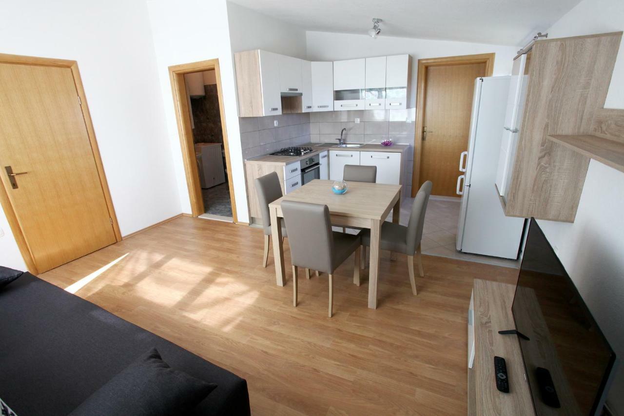 Apartments Ukic Kaštela Eksteriør billede